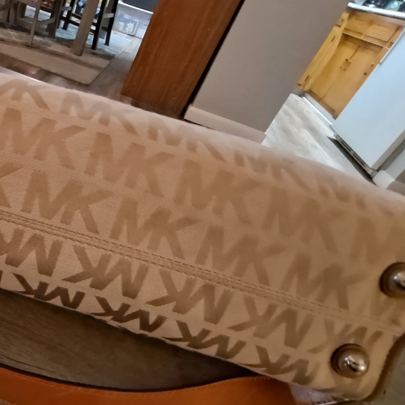 Michael Kors Hamilton's satchel - Picture 3 of 10